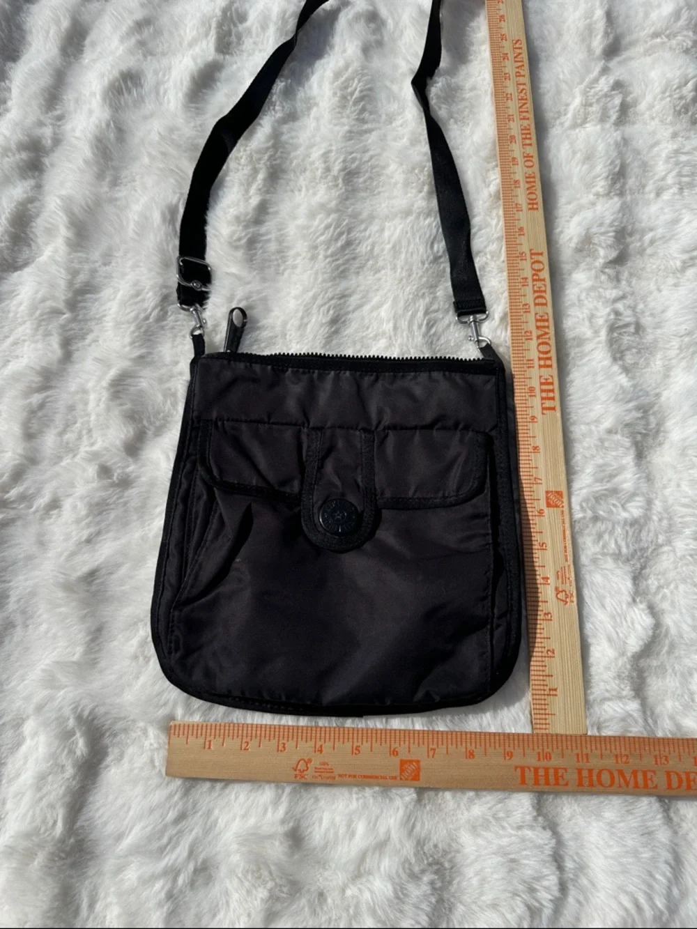 Kipling grilla girlz black crossbody purse multiple pockets adjustable strap